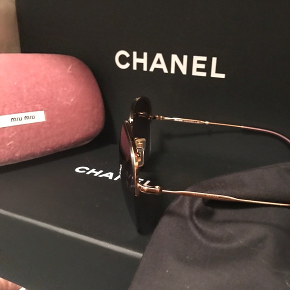 Miu miu sunglasses (prada) - Picture 3 of 5